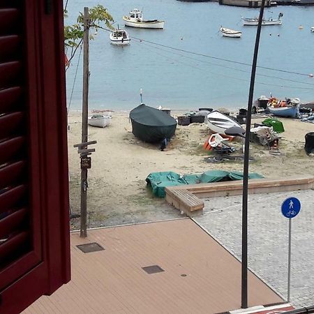 شقة Residenza Lux Fronte Mare فادو ليكوري المظهر الخارجي الصورة